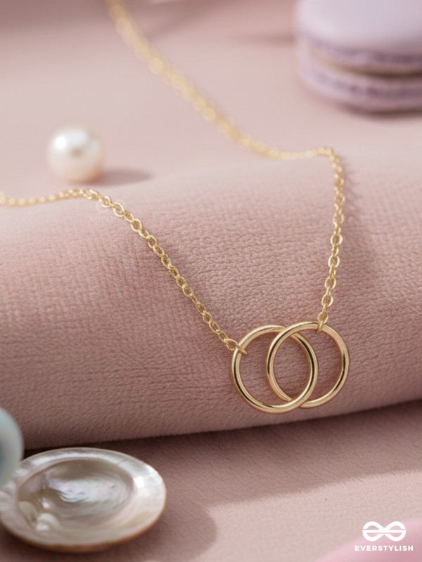 The Dainty Links - Golden Casual Neckpiece