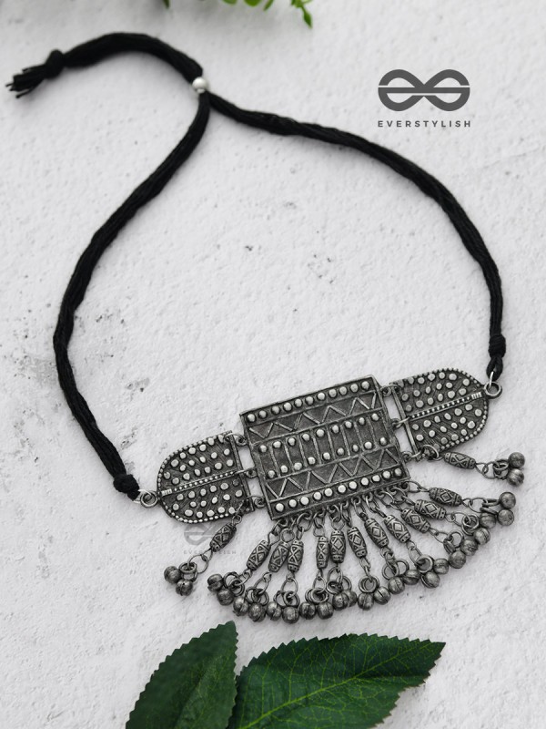 A Bohemian Beauty - Classic Oxidised Choker