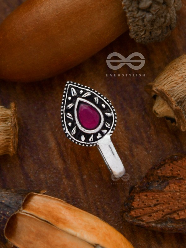 The Intricate Droplets - Embellished Non-pierced Nosepin (Ruby Red)