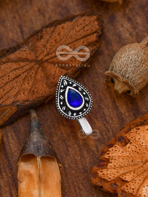 The Intricate Droplets - Embellished Non-pierced Nosepin (Sapphire Blue)