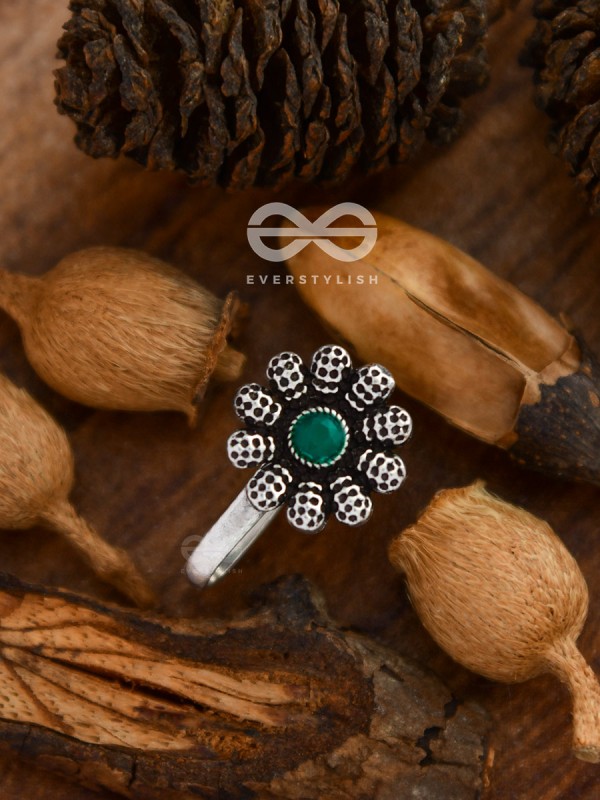 The Floral Fantasy - Embellished Non-pierced Nosepin (Emerald Green)