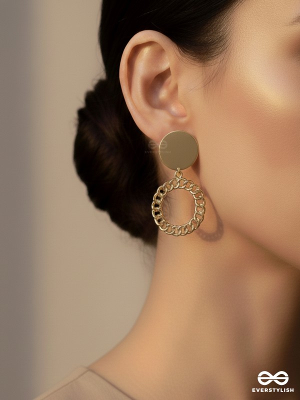 The Links of Glamour - Golden Statement Earrings