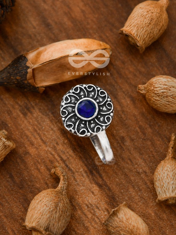 The Embellished Whirlwind - Oxidised Non-pierced Nosering (Navy blue)