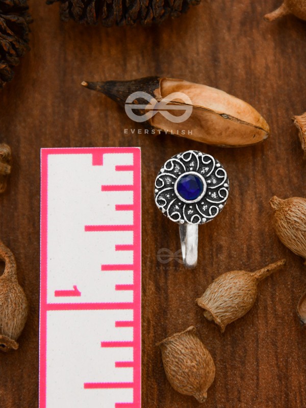 The Embellished Whirlwind - Oxidised Non-pierced Nosering (Navy blue)