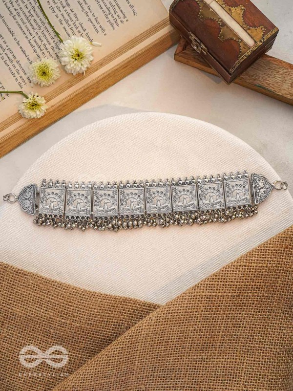 Spreading the Wings - Statement Boho Choker