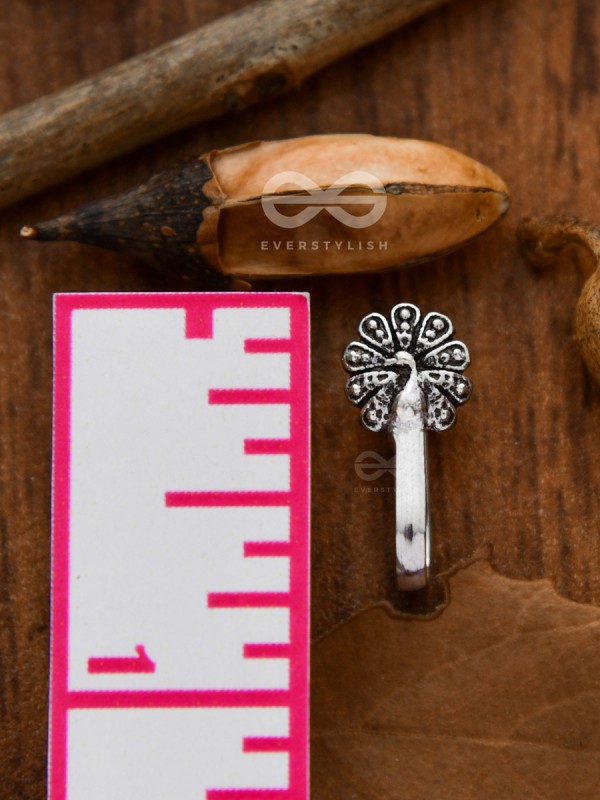 The Fanning Peacock - Oxidised Non-pierced Nosering