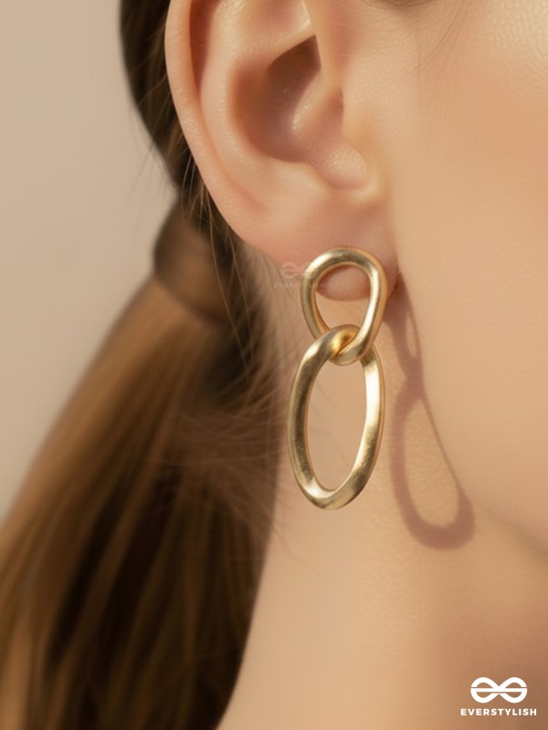 Delicate Interwined Gold Chain Dangler Earrings