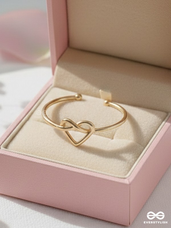 The Tangled Heart - Golden Adjustable Ring