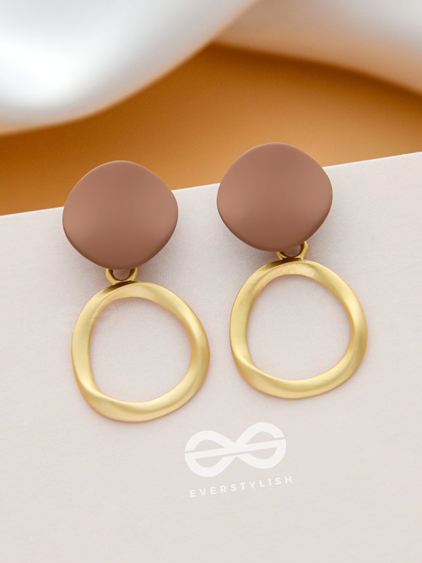 Miss Congeniality - Statement Golden Earrings