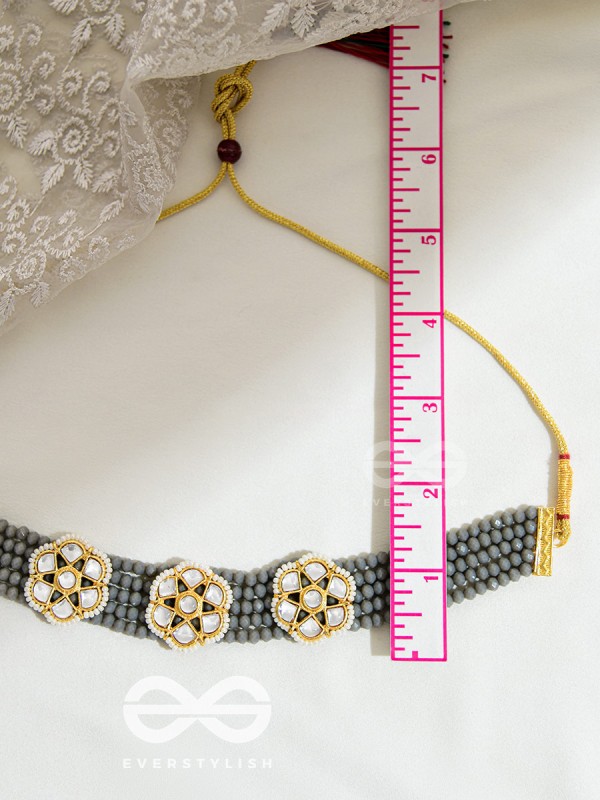 The Classy Elegance - Set of Statement Choker and Studs (Gray)