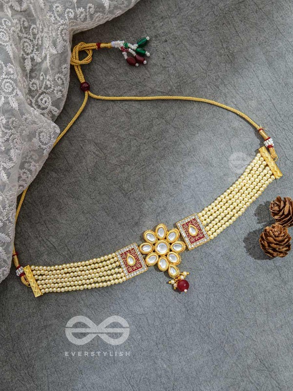 THE ETHERAL ELEGANCE - SET OF STATEMENT CHOKER AND EARRINGS (Pastel pink)