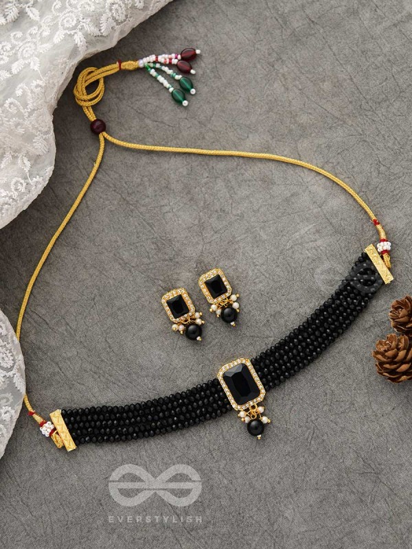 THE MYSTICAL MAGNIFICENCE - SET OF STATEMENT CHOKER AND EARRINGS (Black)