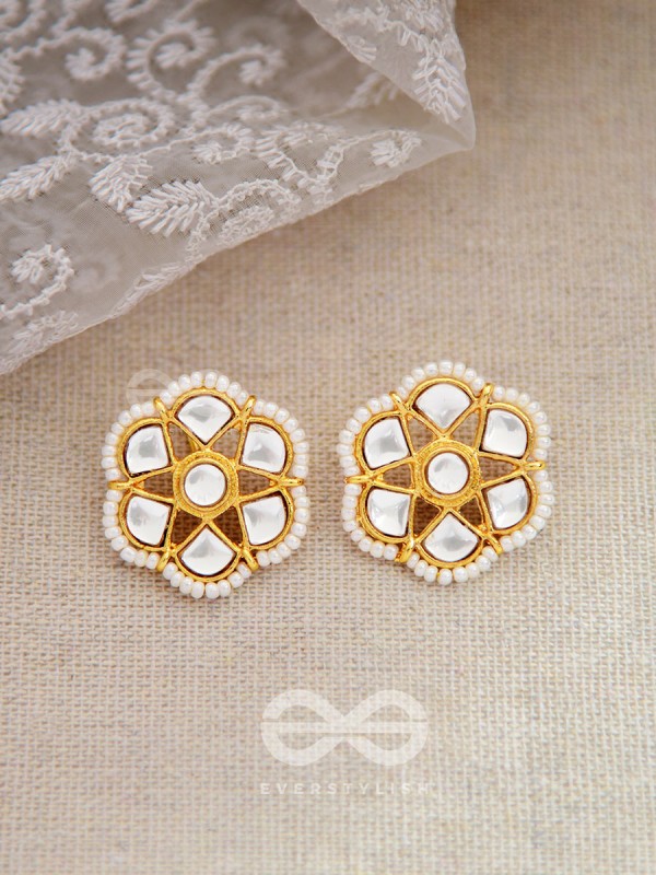 THE CLASSY ELEGANCE - SET OF STATEMENT CHOKER AND STUDS (Blood red)