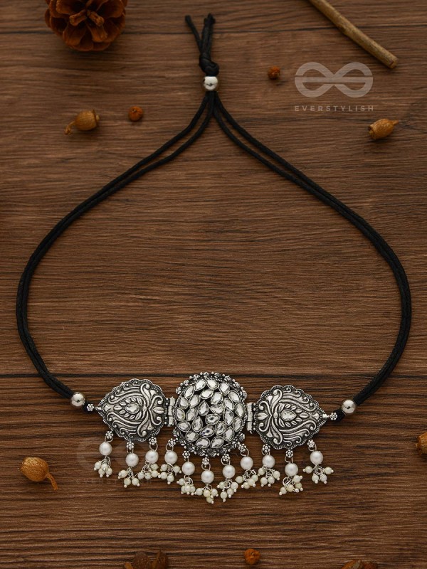 The Intricate Epitome - Embellished Oxidised Set of Choker and Earrings (White)