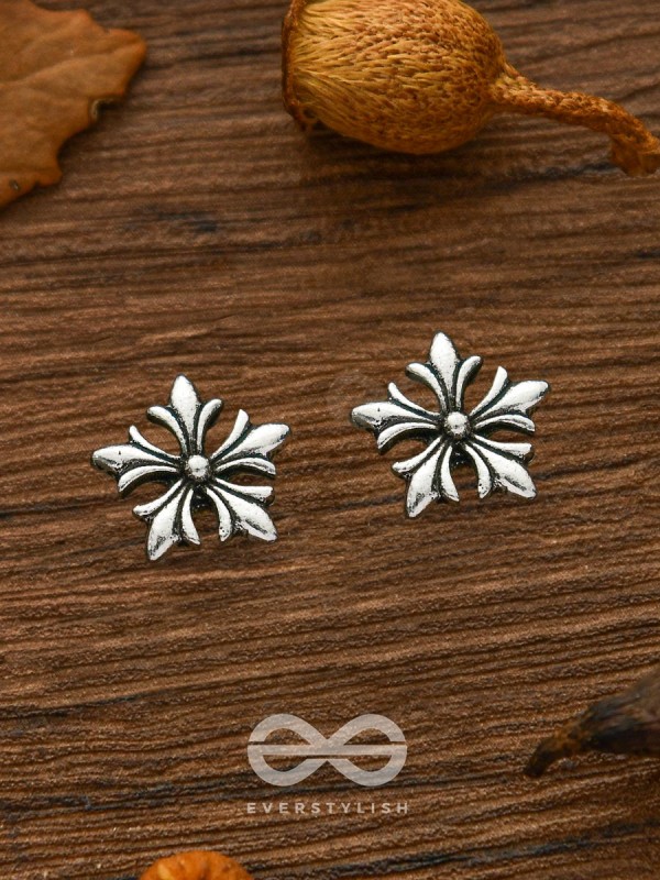 The Silver Sleet- Silver Stud Earrings