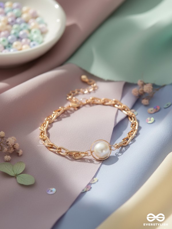 Pearl-Fectly Golden - Golden Layered Chain Bracelet