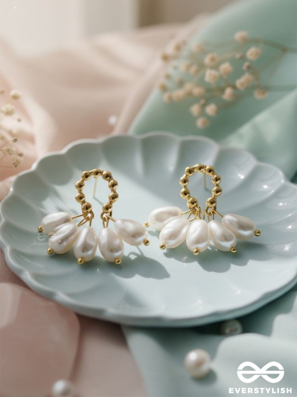 Budding Blossoms- Golden Pearl Earrings