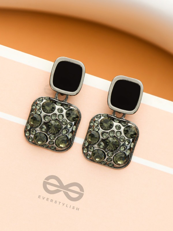 Shimmering Silt- Crystals and Rhinestones Studded Black Earrings
