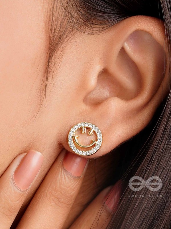 Gracious Grins- Rhinestones Studded Golden Earrings