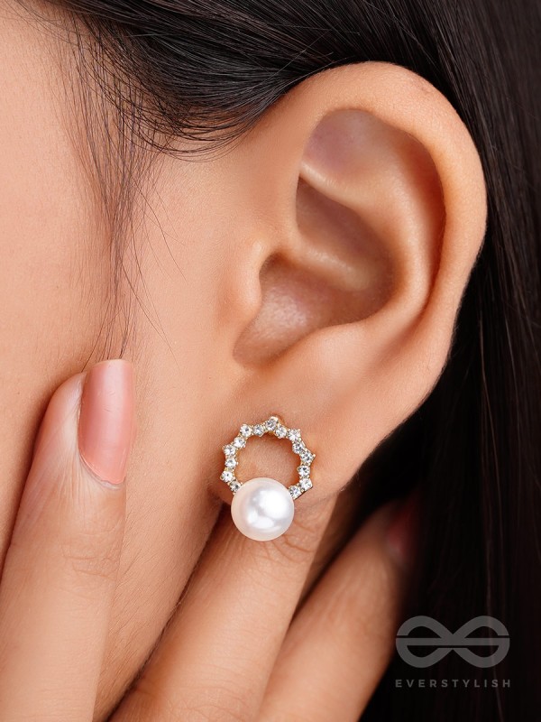 Crowned Pearls- Rhinestones Studded Pearl Earrings