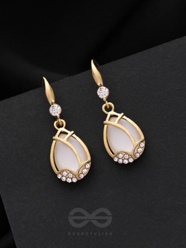 The Arctic Rain- Golden Rhinestones Earrings