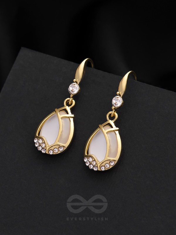 The Arctic Rain- Golden Rhinestones Earrings