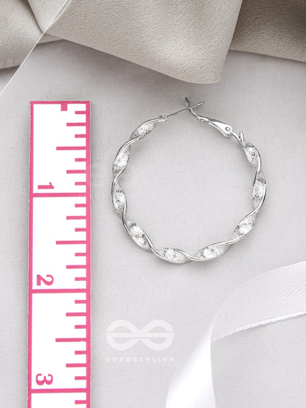 The Ruffled Ring- Minimalist Silver Hoops