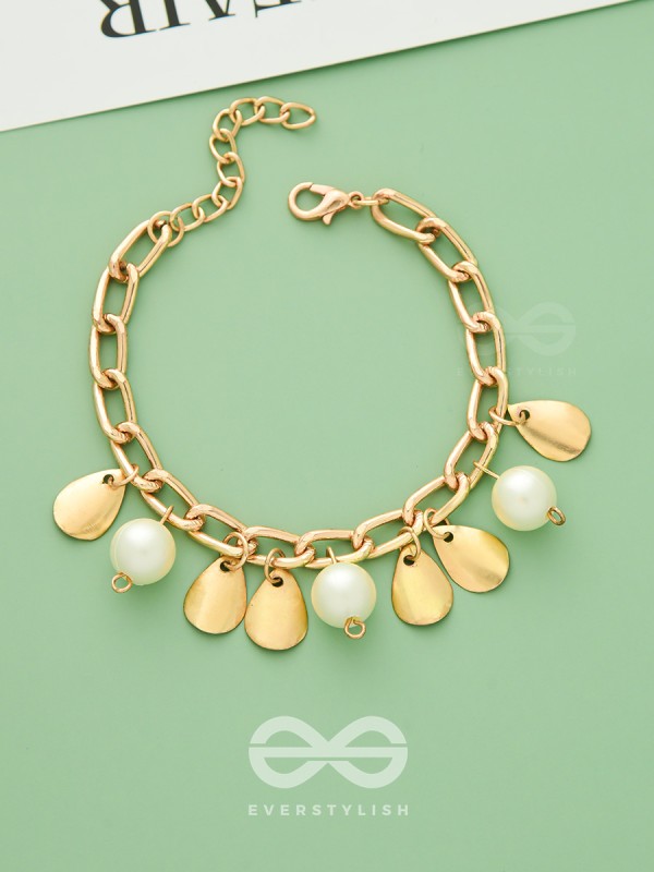 Pearly Rain - Golden Pearl Bracelet