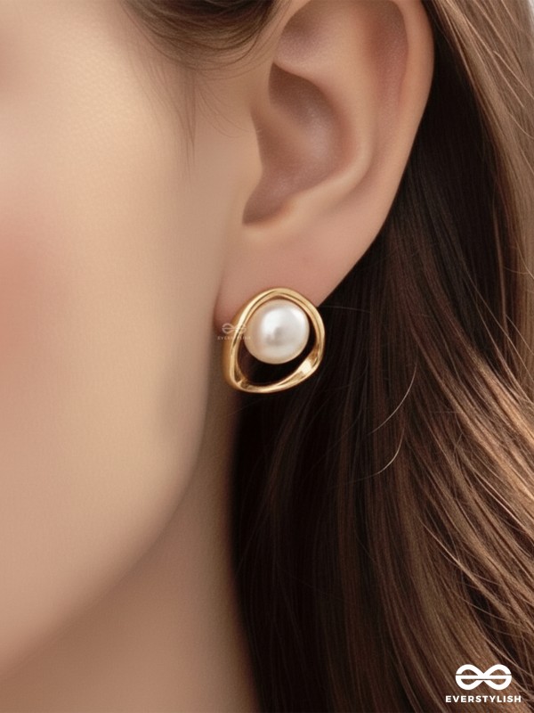 The Moon Orbit- Golden Pearl Earrings
