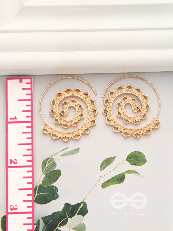 The Flaming Spiral- Chic Golden Earrings