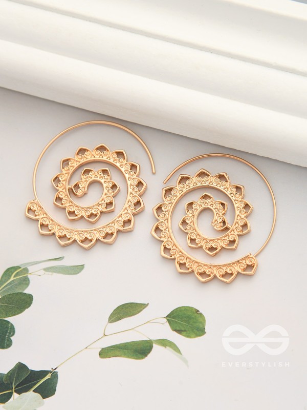 The Flaming Spiral- Chic Golden Earrings