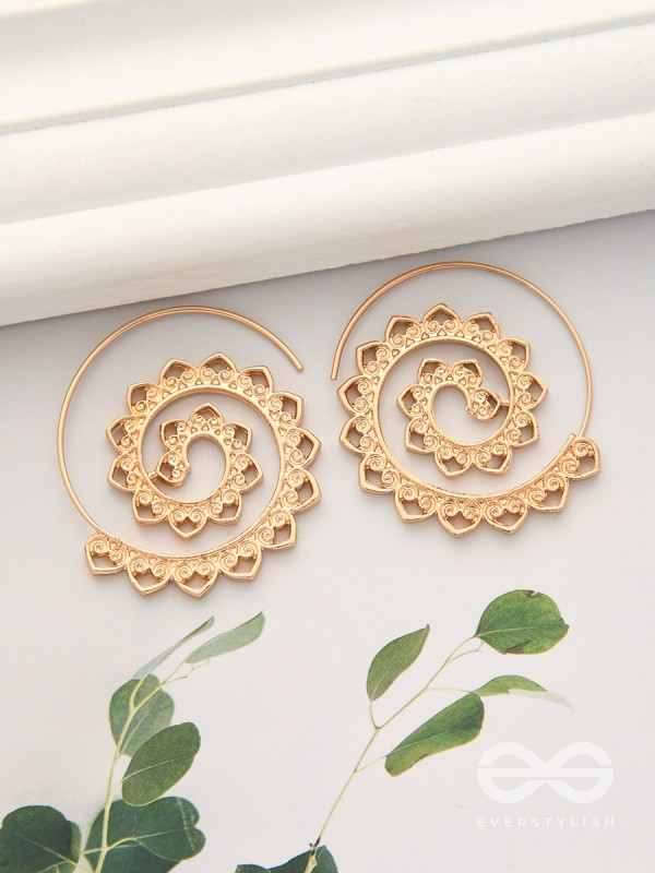 The Flaming Spiral- Chic Golden Earrings