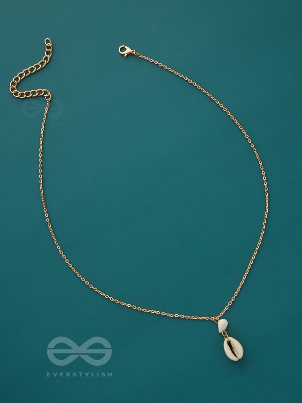 Beach Nostalgia- Golden Seashell Necklace With Anti-Tarnish Coating