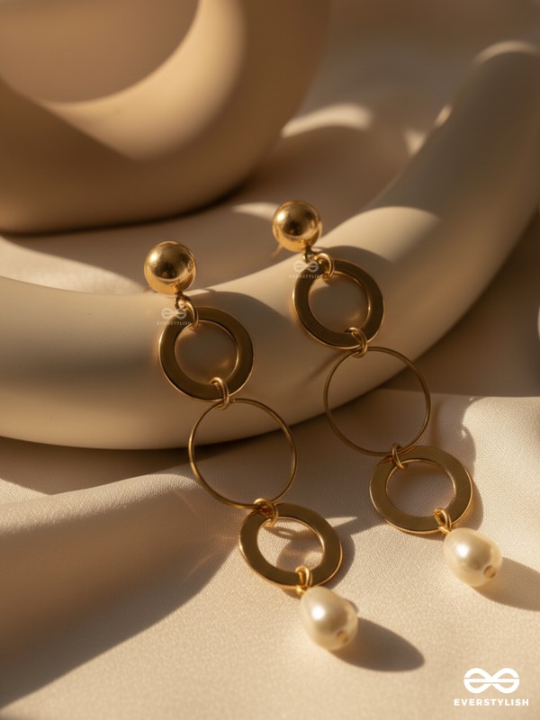 The Drizzly Loops- Golden Pearl Earrings