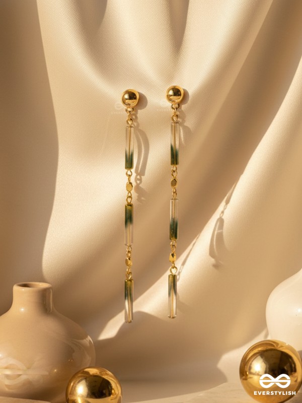 Day In, Day Out-Golden Resin Earrings (Ivory White and Lead Black)