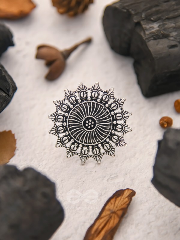 The Foggy Floret - Oxidised Statement Ring