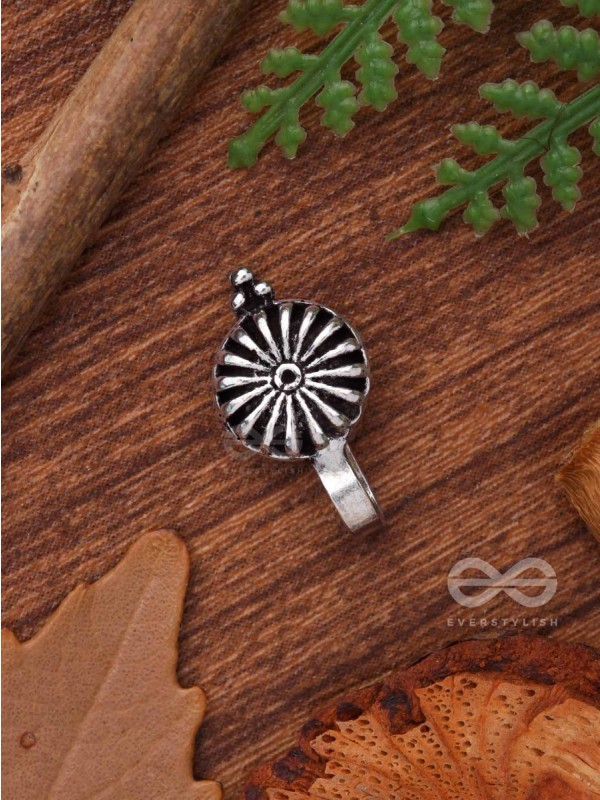 A MYSTIC CHAKRA - OXIDISED PRESS-ON NOSEPIN