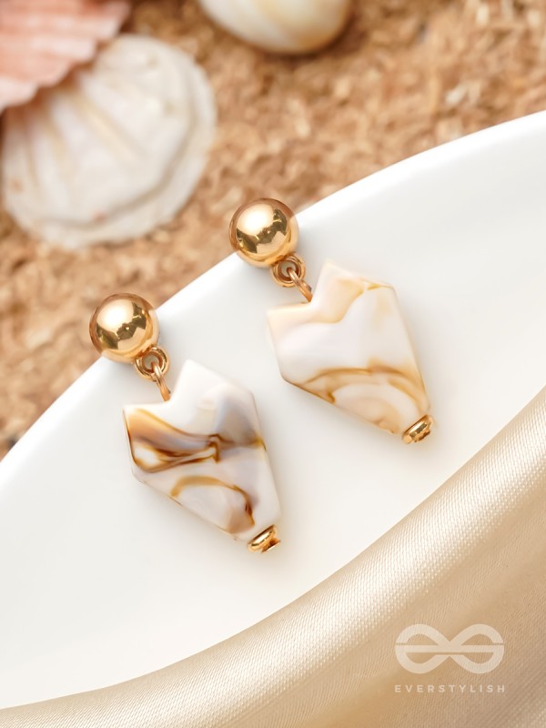 The Chic Shell- Golden Embellished Earrings