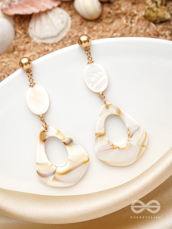 The Seashell Heart- Golden Embellished Earrings