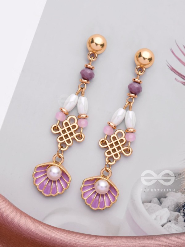 The 'Shell'bound- Golden Pearl Earrings