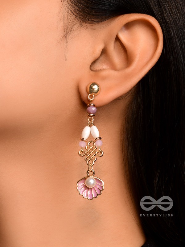 The 'Shell'bound- Golden Pearl Earrings