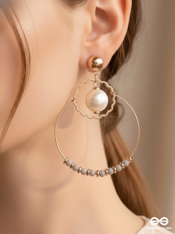 Pearl n' Ocean- Golden Pearl Earrings