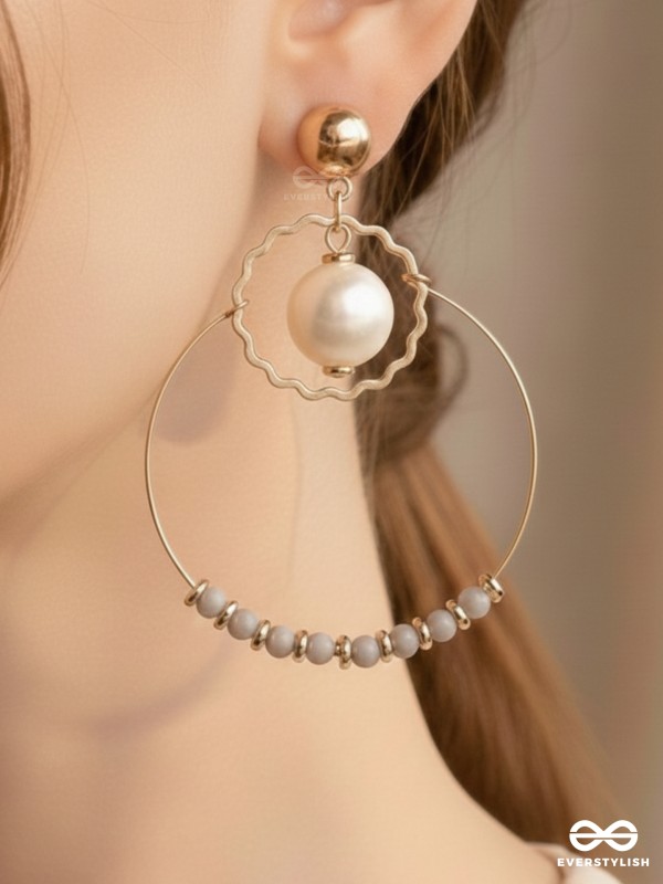 Pearl n' Ocean- Golden Pearl Earrings