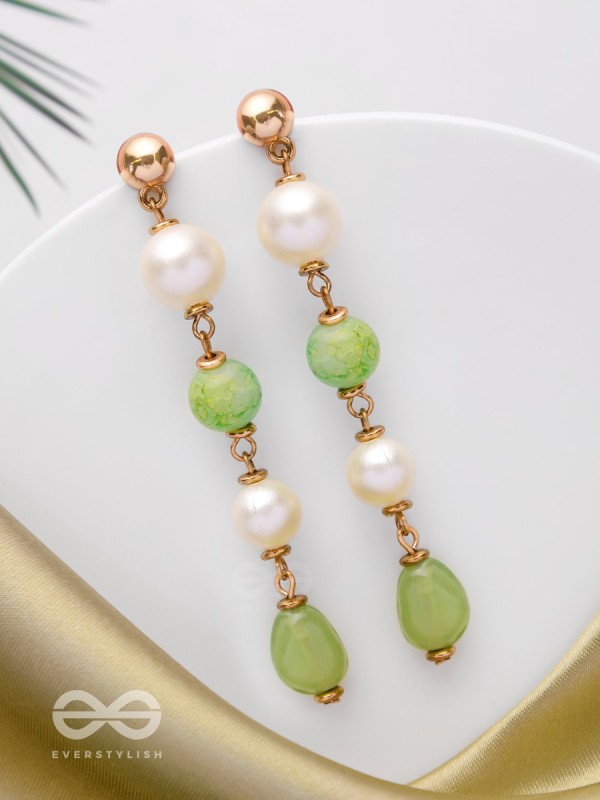 The Minty Marbles- Golden Pearl Earrings