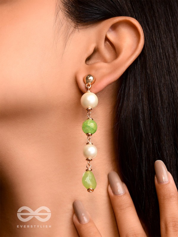 The Minty Marbles- Golden Pearl Earrings