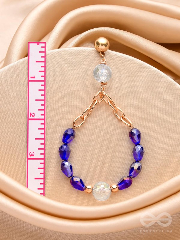 The Shimmering Stars- Golden Embellished Earrings