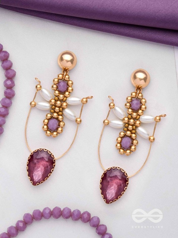 The Glam Goddess- Golden Pearl Earrings