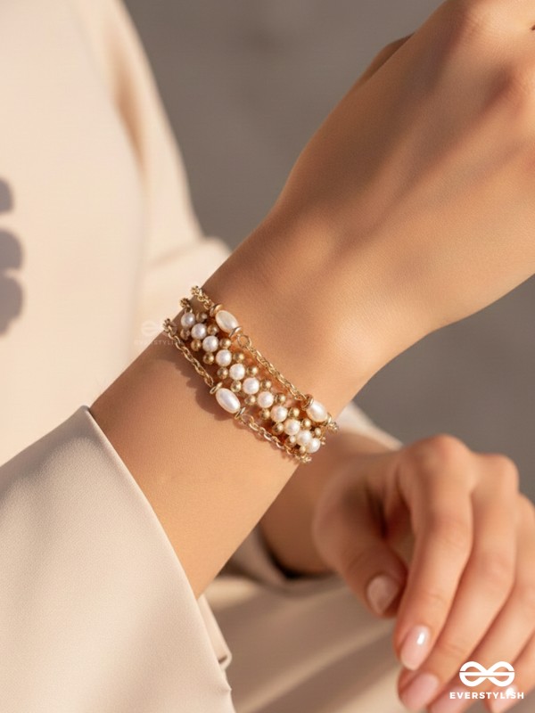 THE VANILLA SWIRL - DELICATE HANDMADE BRACELET