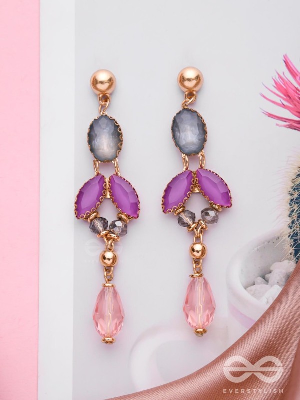 A GREY ROSE - GOLDEN STATEMENT EARRINGS