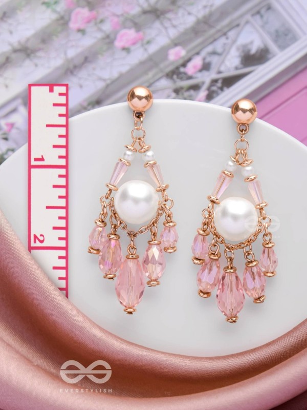 PRETTY PEARL POP  - CLASSIC DROP EARRINGS